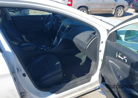 2013 Hyundai Sonata Se z USA, uszkodzony, nr VIN 5NPEC4AC4DH679938